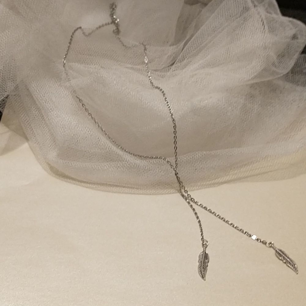 Minimalist, Silver Feather "Y" Necklace! - Picture 1 of 9